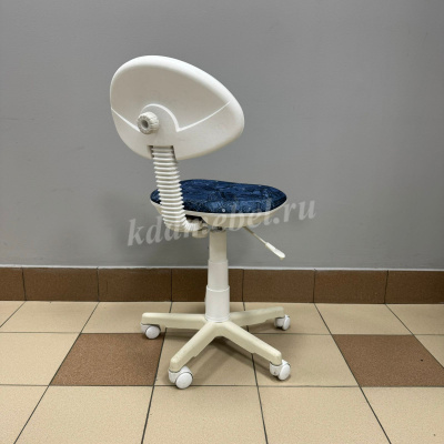 Кресло Логика белый пластик (ткань KIDS джинс) Распродажа