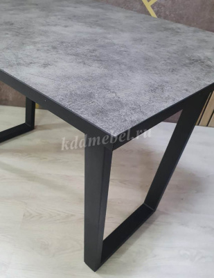 Стол обеденный пластик Мистик (Бетон слюда/Опоры черные)